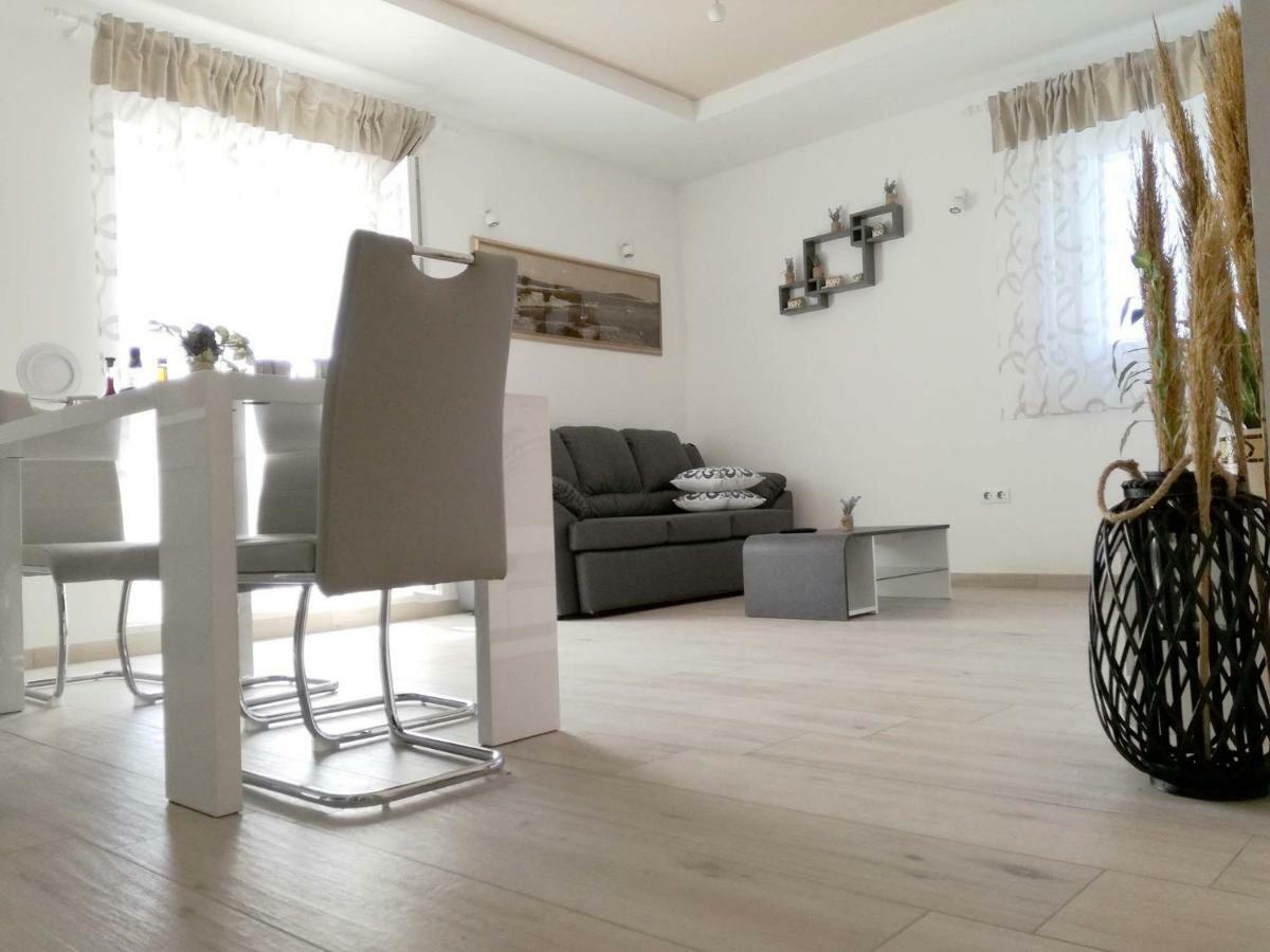 Apartments Dalmatino รูคาวาซ ภายนอก รูปภาพ